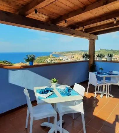 לינה וארוחת בוקר Monte Becco Panoramic 4*